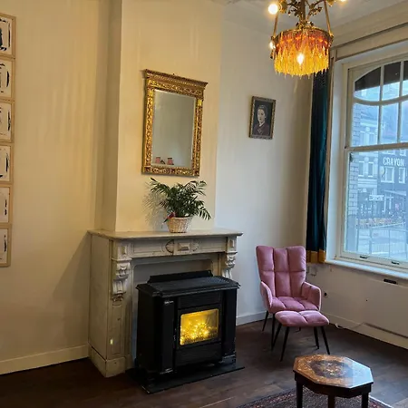 Historic Flat On Sea In *