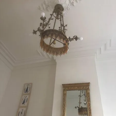Historic Flat On Sea In شقة